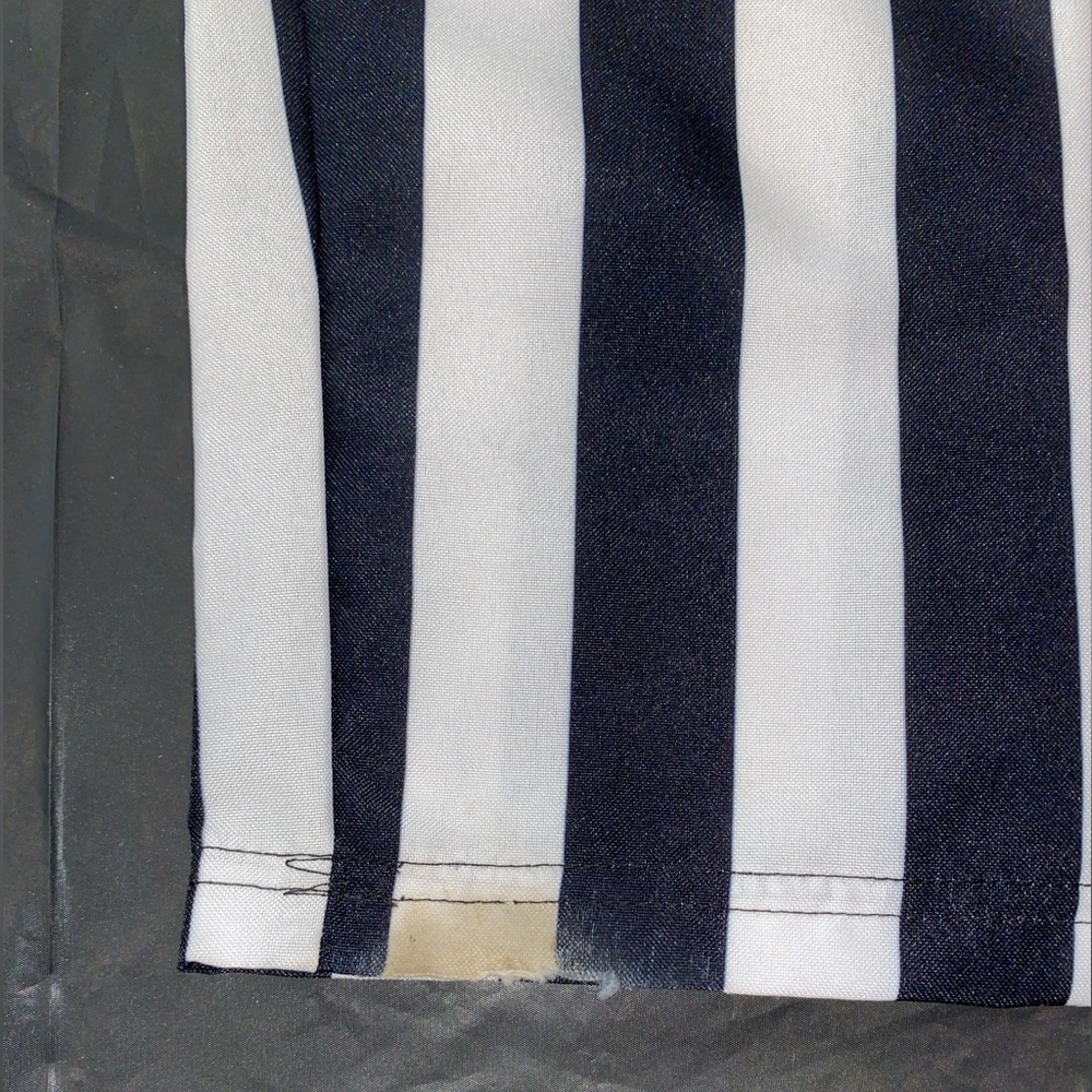 Beetlejuice Halloween Costume for Boys in Size M - Picture 3 of 8